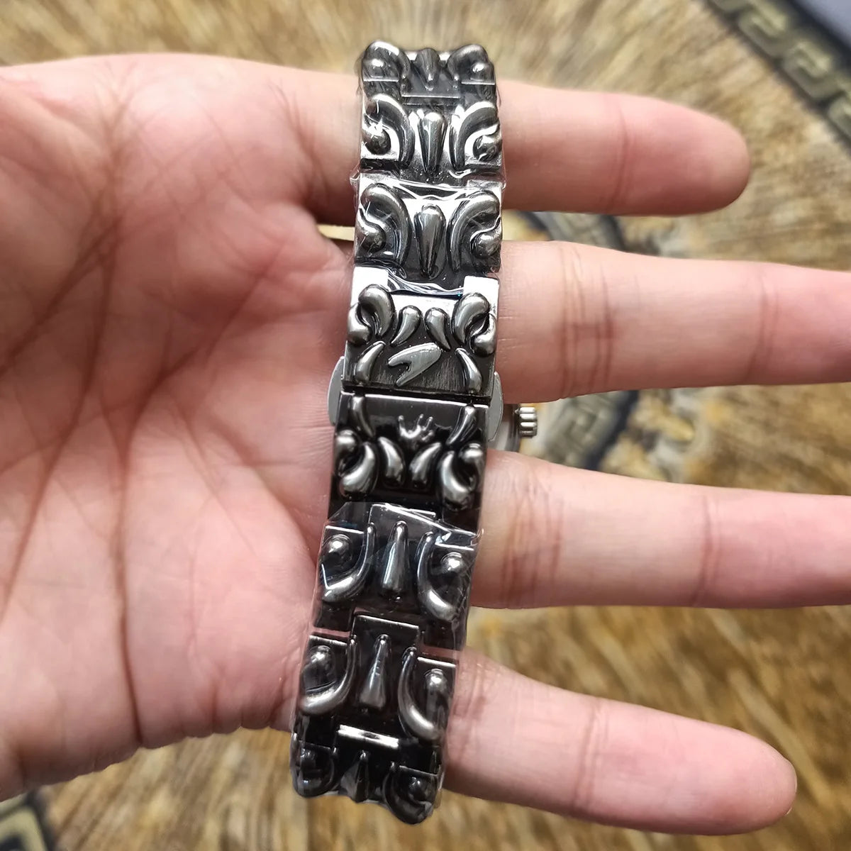 Men's Y2K Classic Quartz Watch with Calendar