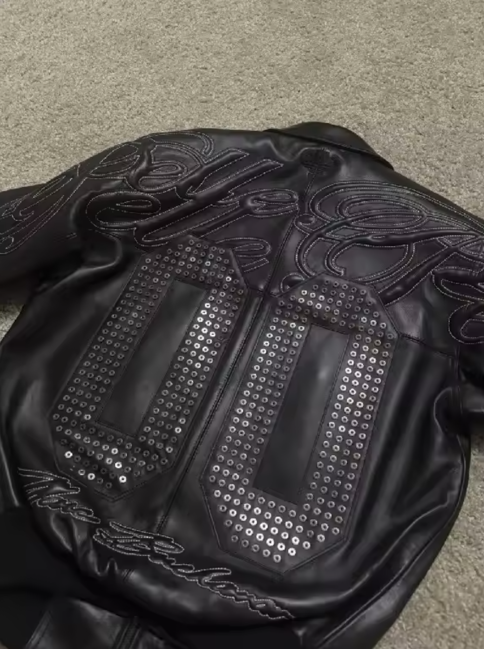 Street Style American Y2K Retro Rivet Leather Jacket Mens Letter Embroidered Hollow Oversized Coat Punk Rock Motorcycle Clothing